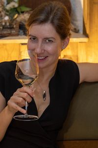 Eventfptpgrafie Frau mit Weinglas